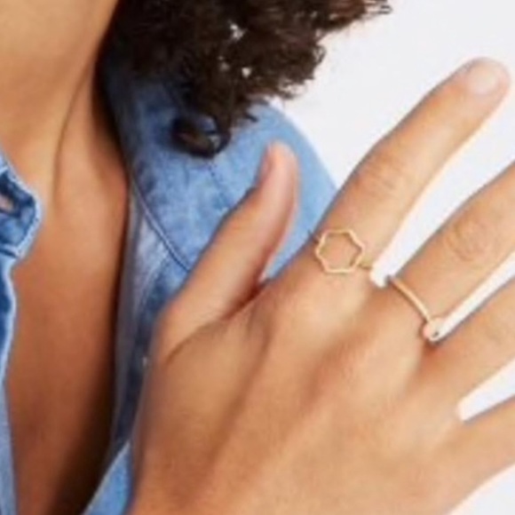 NWT Madewell Wavy Flower Gold Ring, 7 - Picture 3 of 3